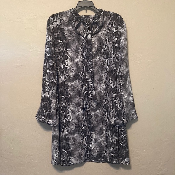 Laundry Shelli Segal Snake Print Mock Long sleeve - Picture 4 of 6